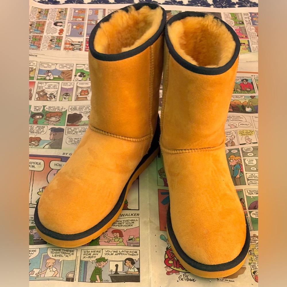 UGG Women's Short Boot in Yellow with Black Trim